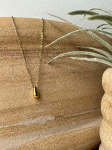 teardrop necklace