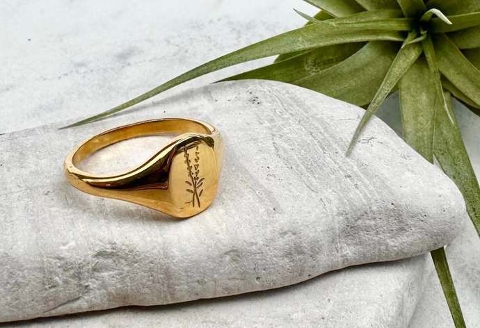 lavender signet ring