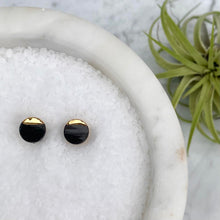 black onyx circle stud earrings