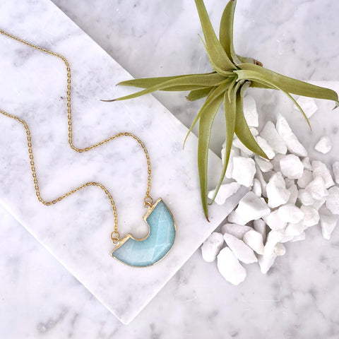aquamarine pedant necklace