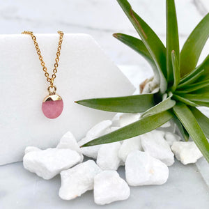 rose quartz droplet necklace
