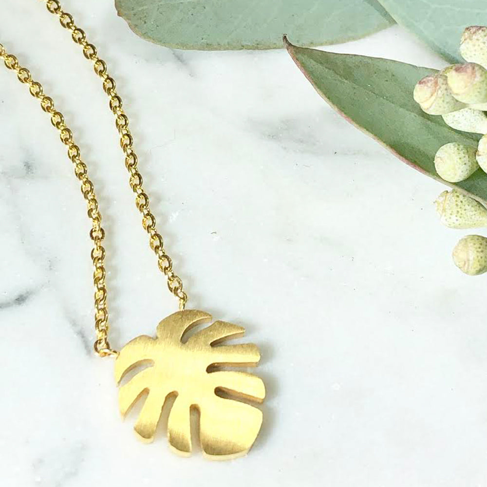 mini palm leaf necklace